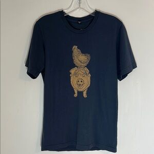 Farm Fresh The biggest Little Farm Pig and Rooster Navy Blue T-Shirt Size Small